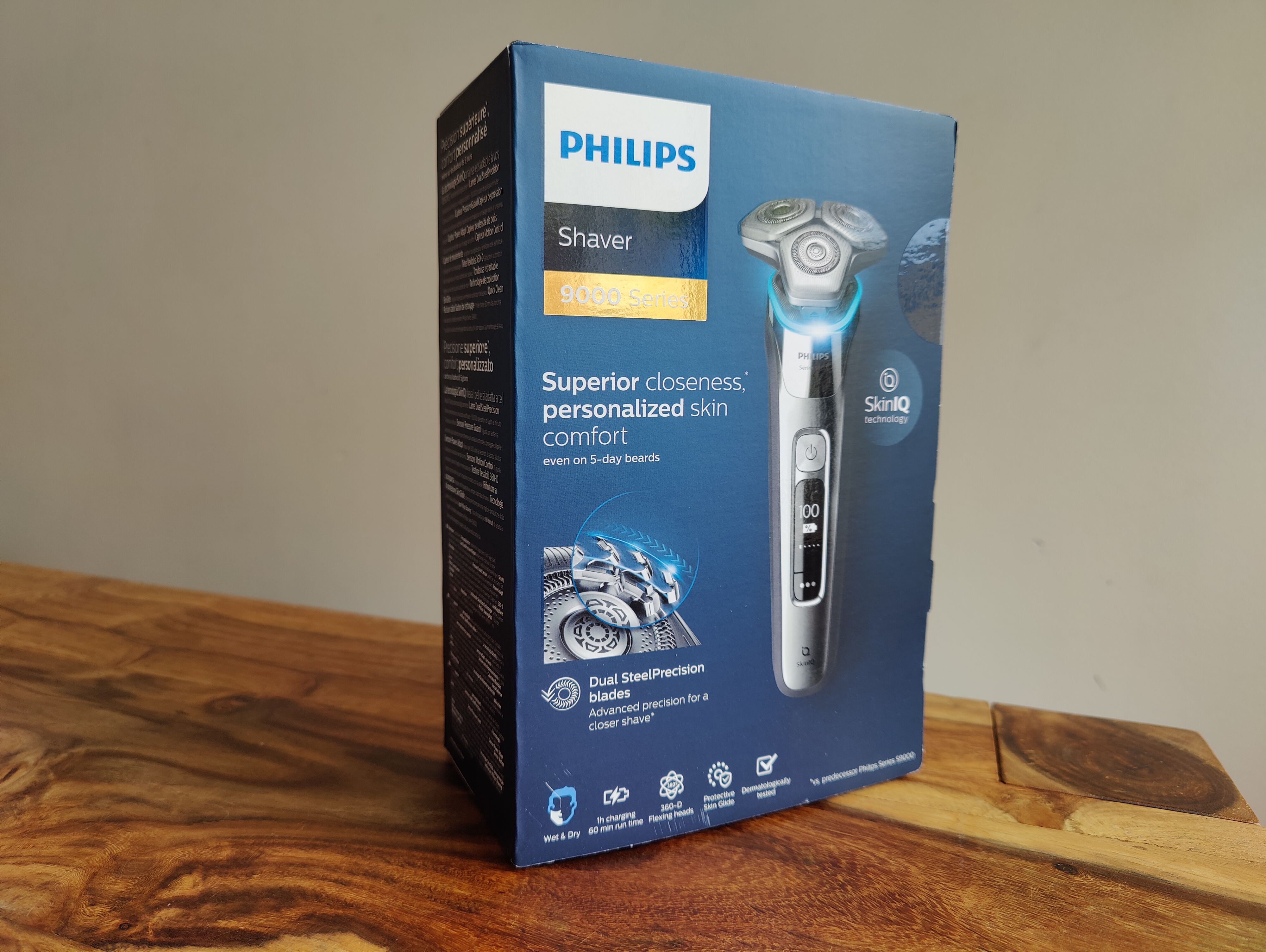 Im Test: Philips S9985/35: = Top-Rasur? Top-Rasierer