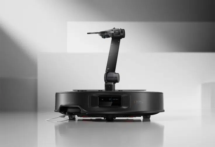 Roborock Saros Z70 Roboterarm ausfgefahren