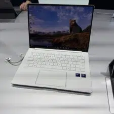 Honor MagicBook Pro 14 von vorne